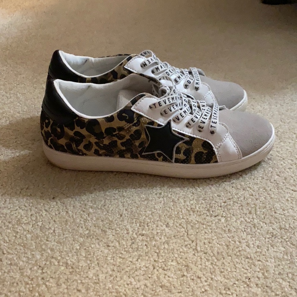 Steve Madden Sneakers